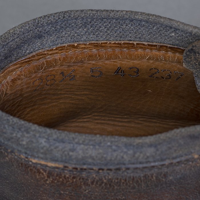 BJR9 Nice matched pair of service used Gebirgsjäger boots — image 7