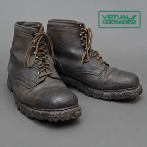 BJR9 Nice matched pair of service used Gebirgsjäger boots