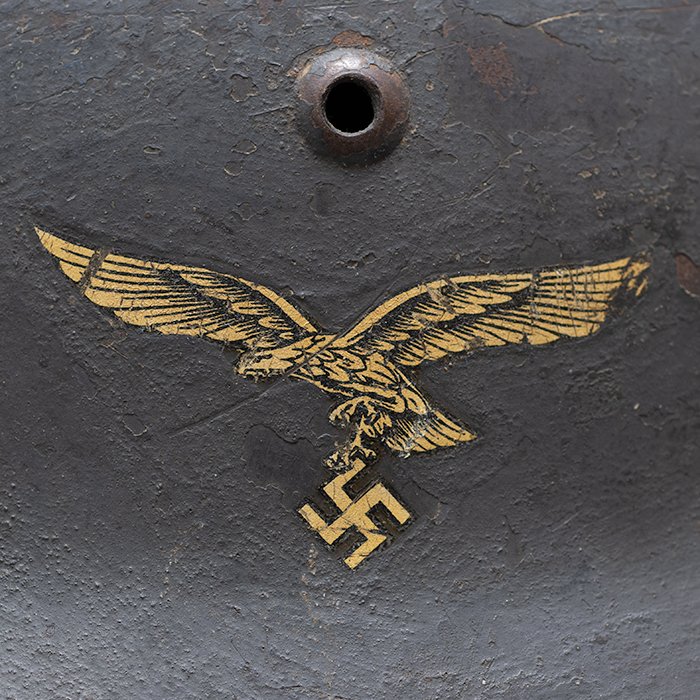 LA9 Luftwaffe M35 single decal overpaint camouflage helmet — image 4