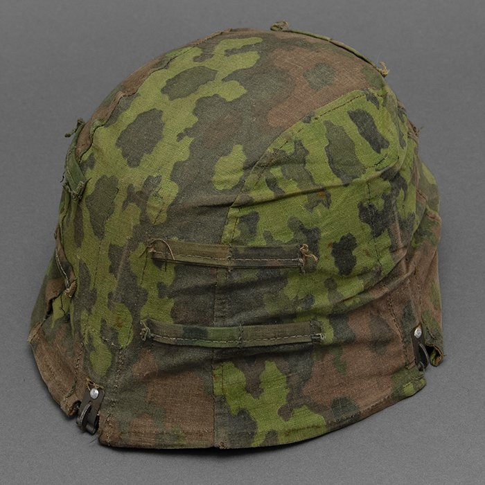 RG1 Service used second type Waffen-SS helmet cover of Oakleaf pattern camouflaged fabric — image 10