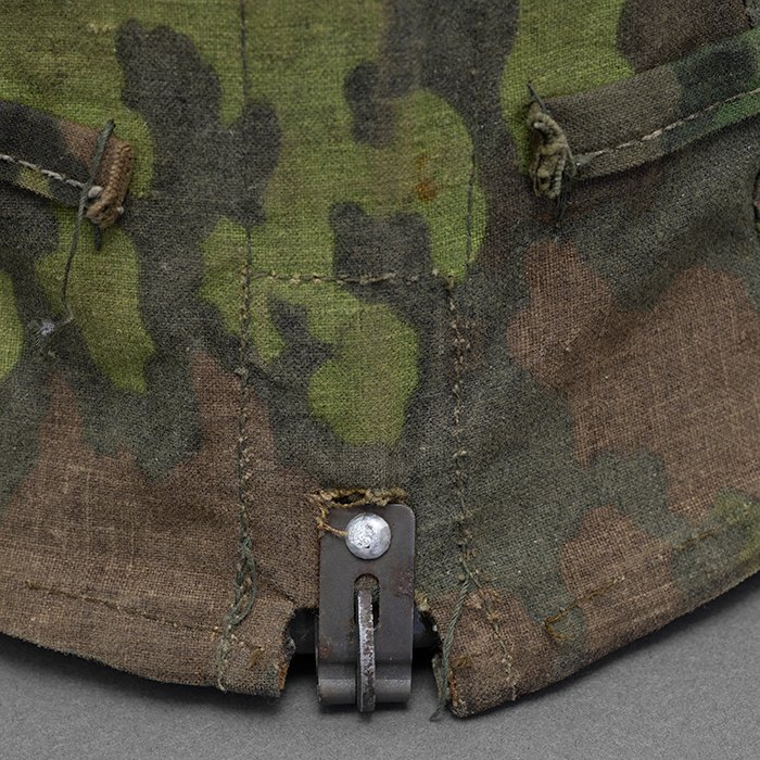 RG1 Service used second type Waffen-SS helmet cover of Oakleaf pattern camouflaged fabric — image 11
