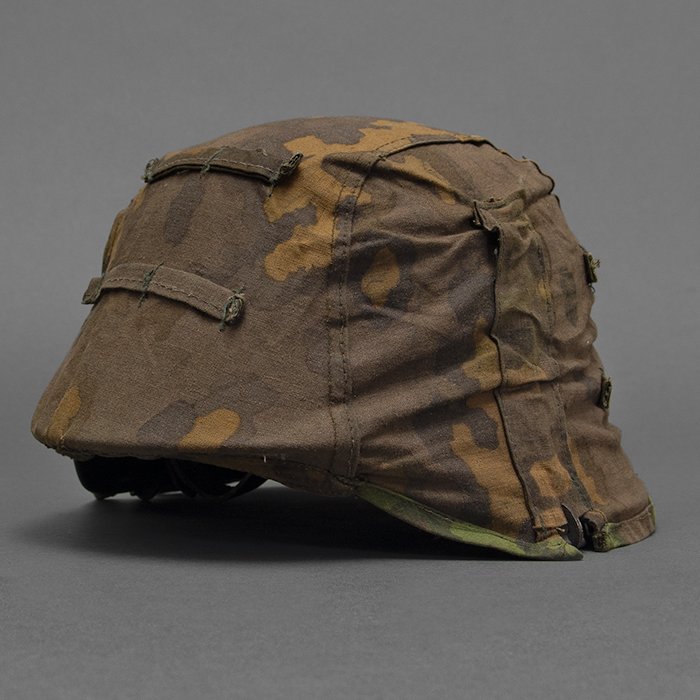RG1 Service used second type Waffen-SS helmet cover of Oakleaf pattern camouflaged fabric — image 22