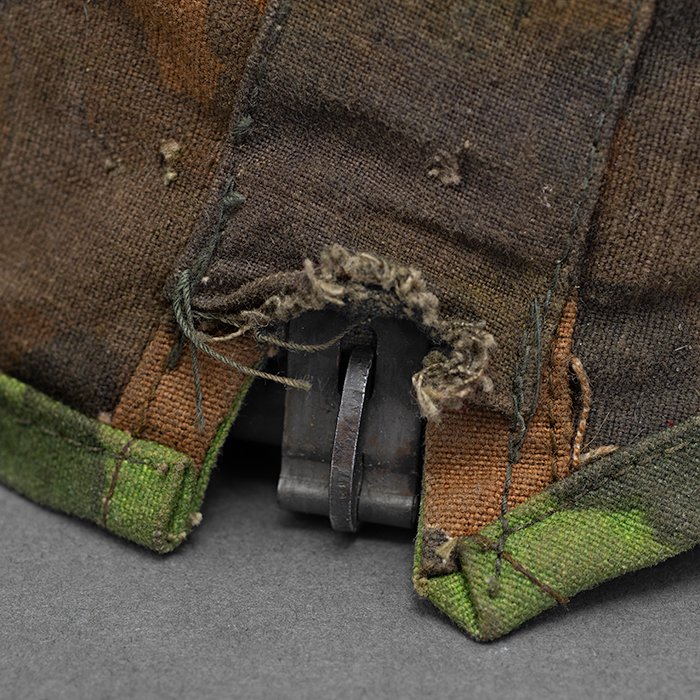 RG1 Service used second type Waffen-SS helmet cover of Oakleaf pattern camouflaged fabric — image 31