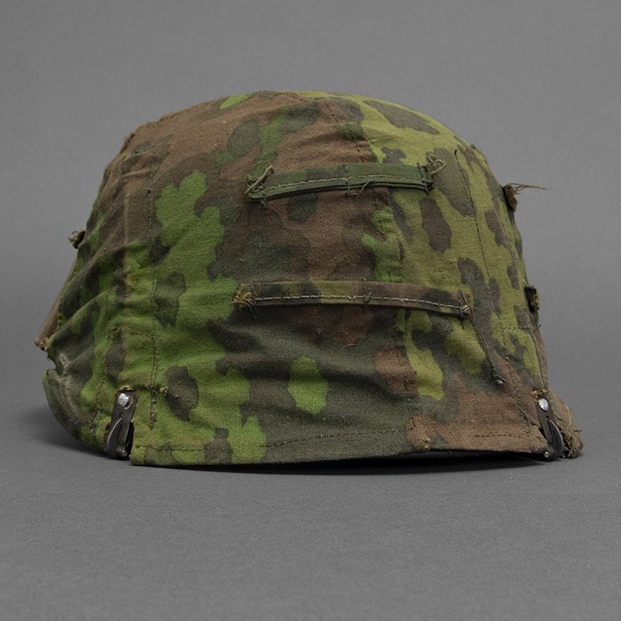 RG1 Service used second type Waffen-SS helmet cover of Oakleaf pattern camouflaged fabric — image 6