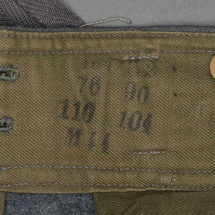 LA6 Heer assault gun trousers in gabardine material — image 10