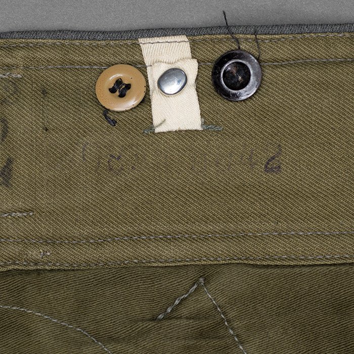 LA6 Heer assault gun trousers in gabardine material — image 11