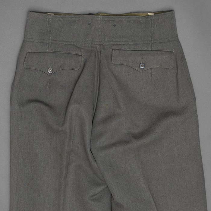 LA6 Heer assault gun trousers in gabardine material — image 14