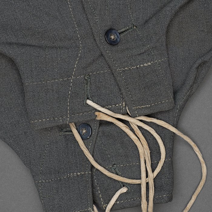 LA6 Heer assault gun trousers in gabardine material — image 18