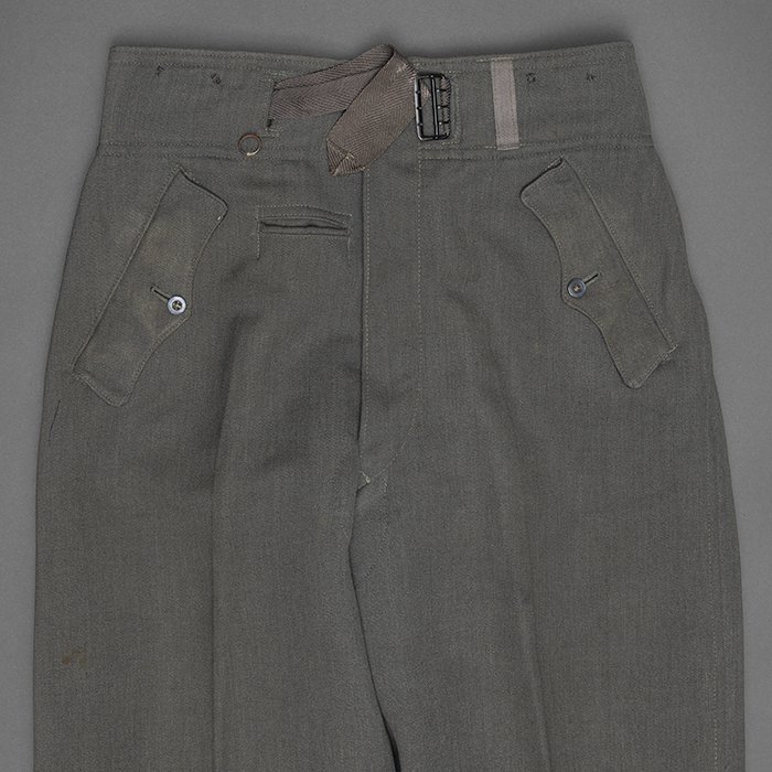 LA6 Heer assault gun trousers in gabardine material — image 3