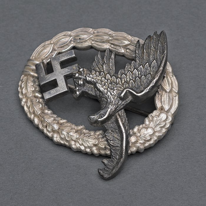 BX2 Cased GWL Luftwaffe Observer's Badge — image 5