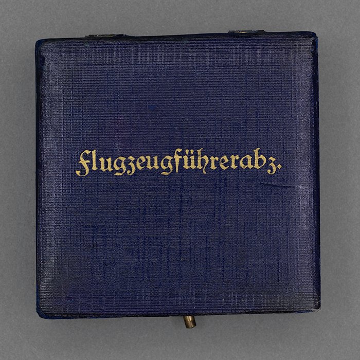 BX3 Cased Juncker Luftwaffe Pilot's Badge — image 15
