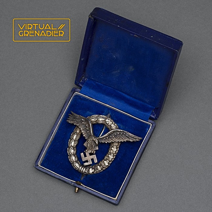 BX3 Cased Juncker Luftwaffe Pilot's Badge — image 2