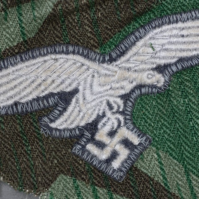 LA16 Luftwaffe national emblem cut from a Field Division splittertarn smock — image 4