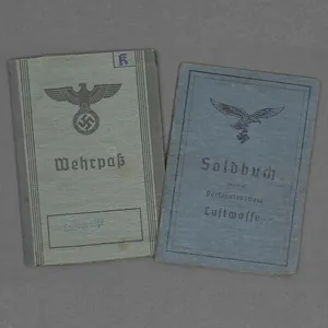 SH40 Interesting set of Soldbuch and Wehrpass for a Luftwaffe …
