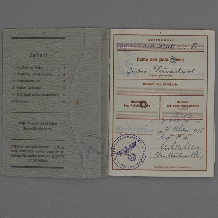 SH41 Interesting Wehrpass for a Luftwaffe Ju 88 pilot from III./Kampfgeschwader 77 — image 3