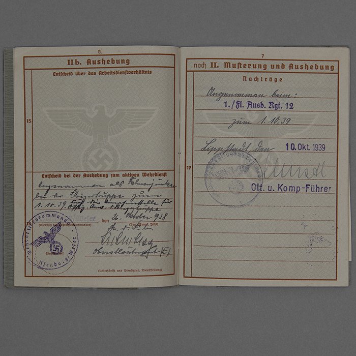 SH41 Interesting Wehrpass for a Luftwaffe Ju 88 pilot from III./Kampfgeschwader 77 — image 8