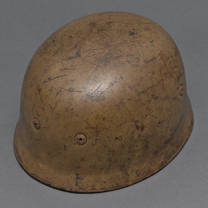 DM36 Luftwaffe M38 single decal tan camouflaged Fallschirmjäger helmet — image 16