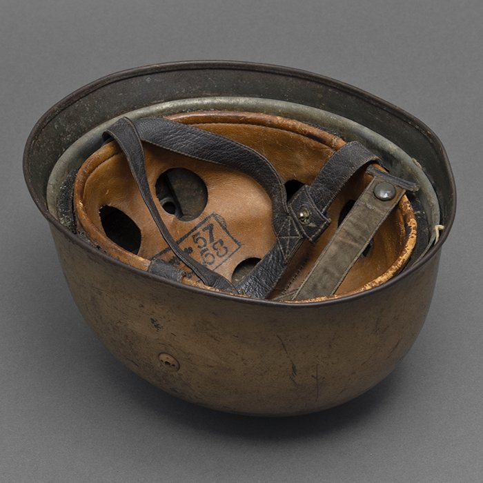 DM36 Luftwaffe M38 single decal tan camouflaged Fallschirmjäger helmet — image 33