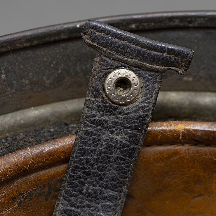 DM36 Luftwaffe M38 single decal tan camouflaged Fallschirmjäger helmet — image 41