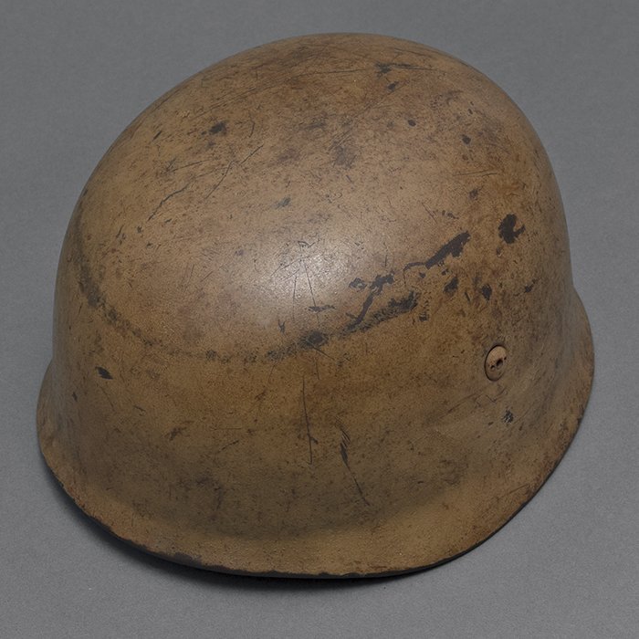 DM36 Luftwaffe M38 single decal tan camouflaged Fallschirmjäger helmet — image 7