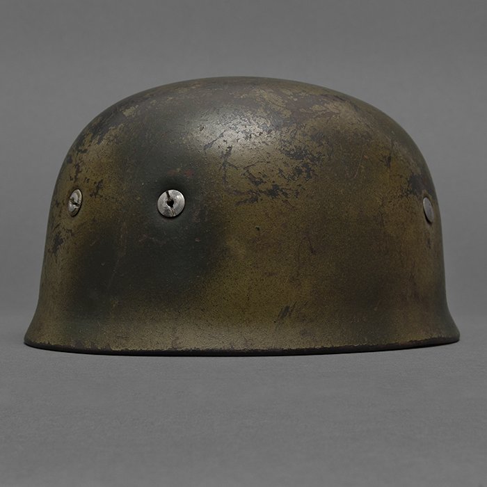 DM37 Later issue Luftwaffe M38 dual color camouflaged Fallschirmjäger helmet — image 18