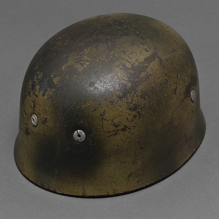 DM37 Later issue Luftwaffe M38 dual color camouflaged Fallschirmjäger helmet — image 19