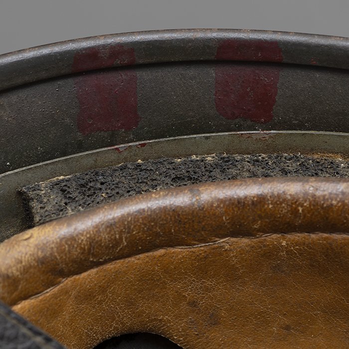 DM37 Later issue Luftwaffe M38 dual color camouflaged Fallschirmjäger helmet — image 35