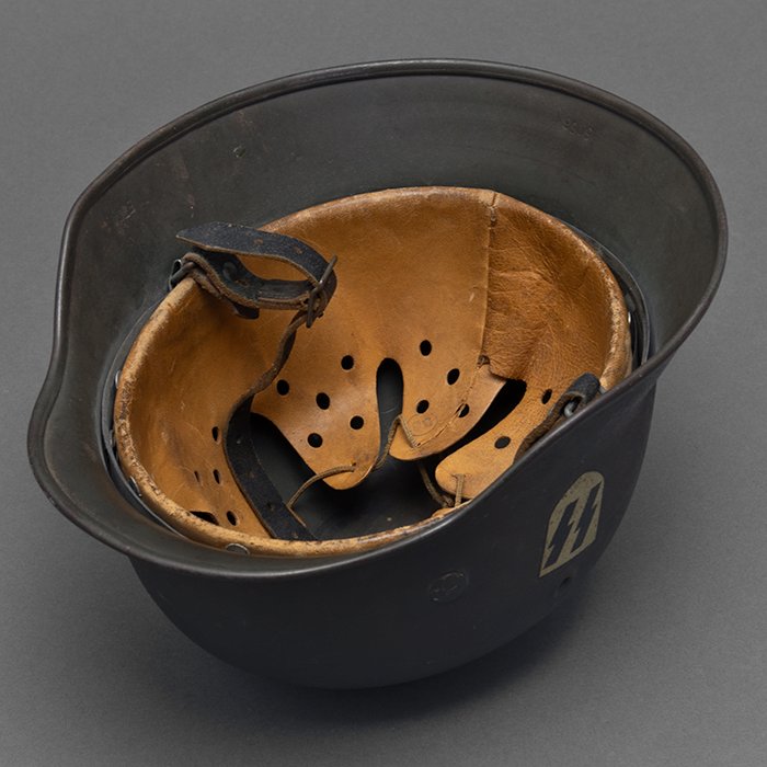 DM34 Splendid Waffen-SS M40 single decal helmet — image 20