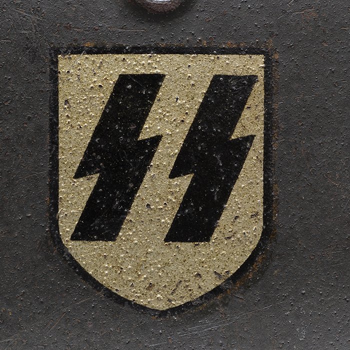 DM34 Splendid Waffen-SS M40 single decal helmet — image 4