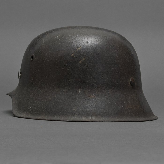 DM35 Excellent Waffen-SS M42 single decal helmet — image 14