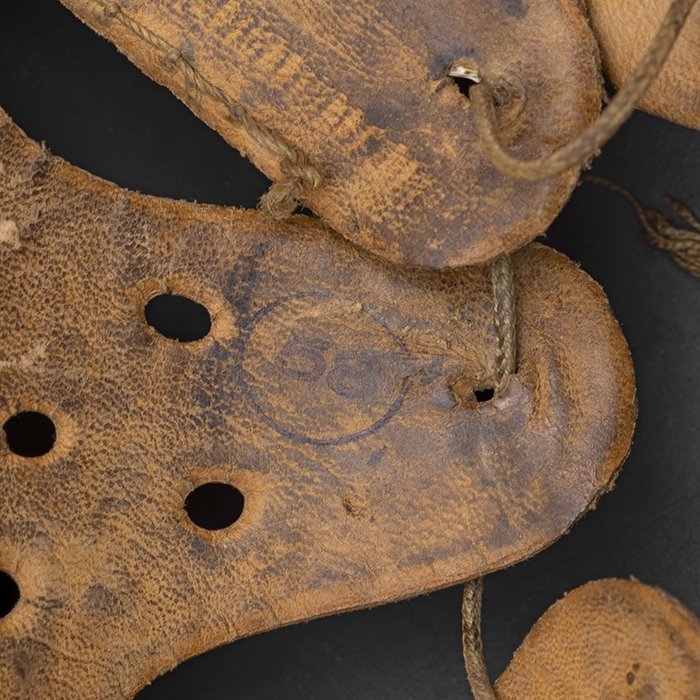 DM35 Excellent Waffen-SS M42 single decal helmet — image 18