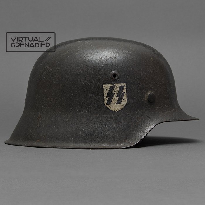 DM35 Excellent Waffen-SS M42 single decal helmet — image 2