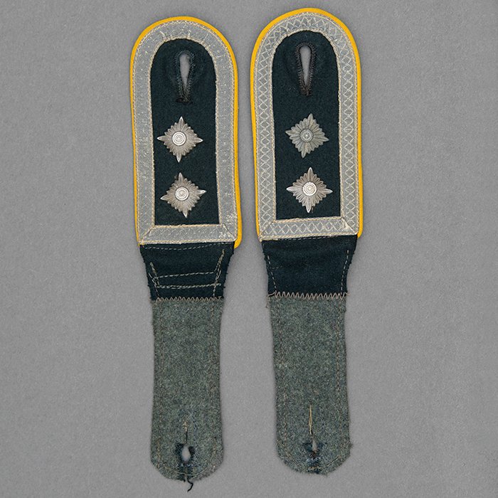 DM27 Heer M36 style service blouse for a Heer Kavallerie Spiess — image 14