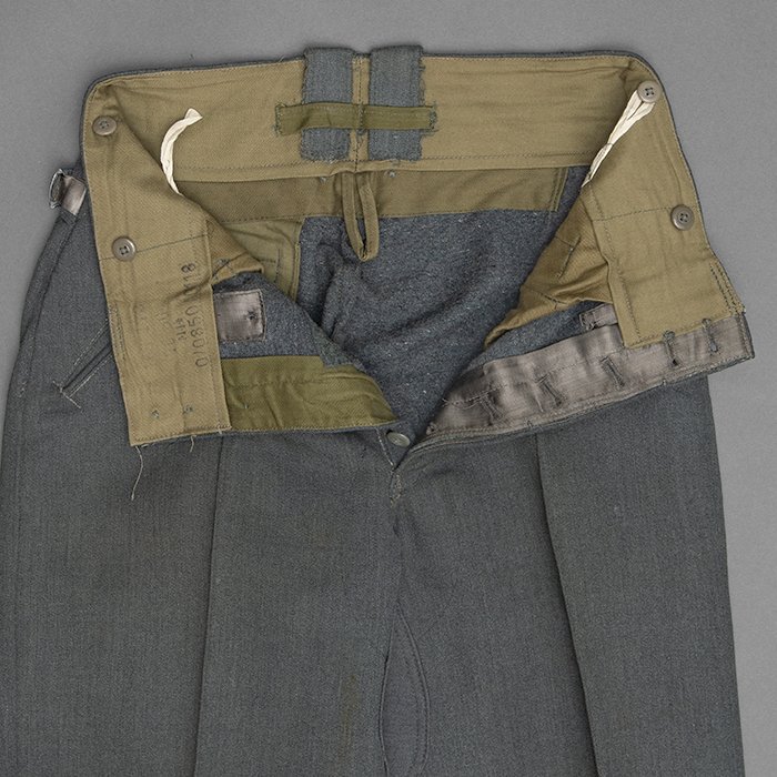 DM29 Heer issue Keilhose made from gabardine fabric — image 8