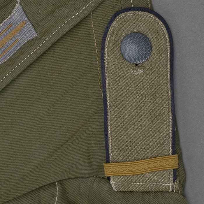 DM30 Interesting third pattern tropical service blouse for a Heer Pionier Obergefreiter — image 14