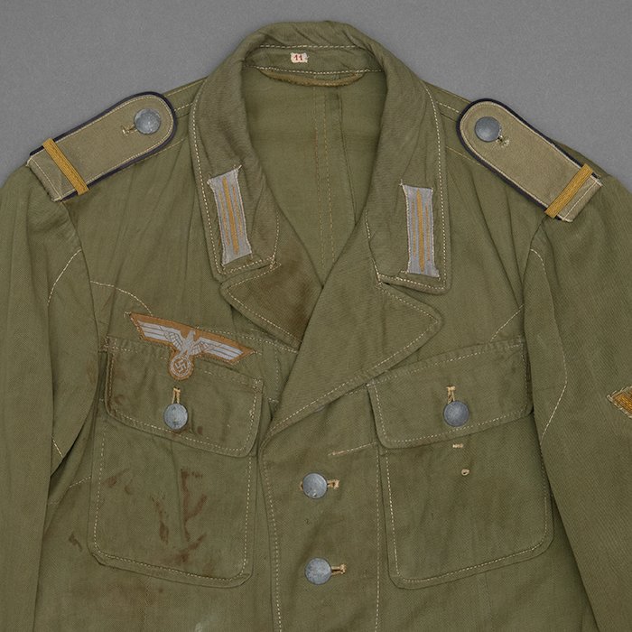 DM30 Interesting third pattern tropical service blouse for a Heer Pionier Obergefreiter — image 3