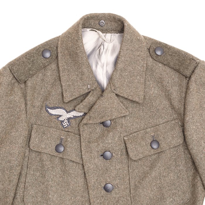 MAA41 Late issue four pocket issue service blouse in field grey for Hermann Göring Division personnel — image 3
