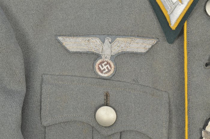 HMU4 Holters' tailored pre war piped service blouse for a Kavallerie Oberstleutnant — image 6