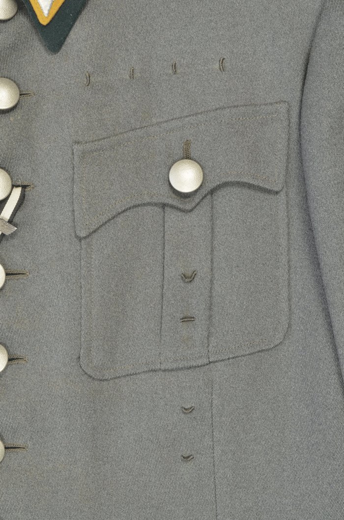 HMU4 Holters' tailored pre war piped service blouse for a Kavallerie Oberstleutnant — image 8