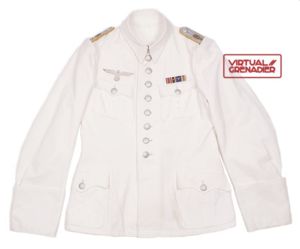 White summer tunic for a Heer Leutnant in Kradschützen-Bataillon 3