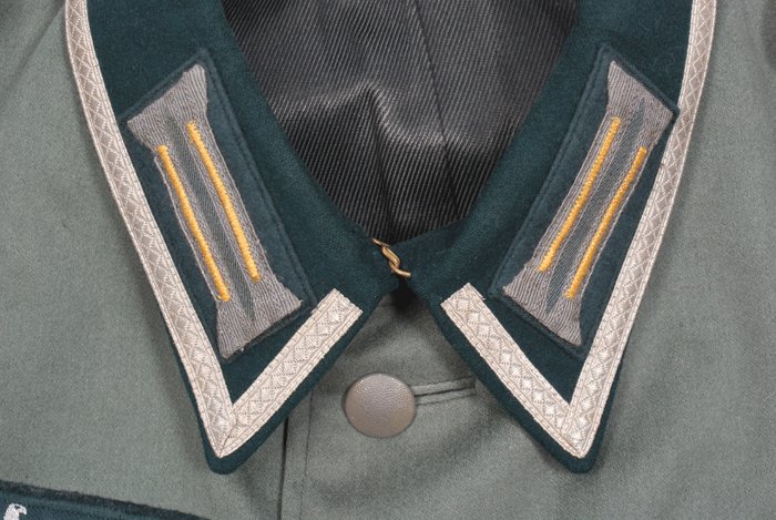 Custom-tailored M36style tunic for a Heer Oberfeldwebel (Spieß) in Kavallerie-Regiment 5 — image 4