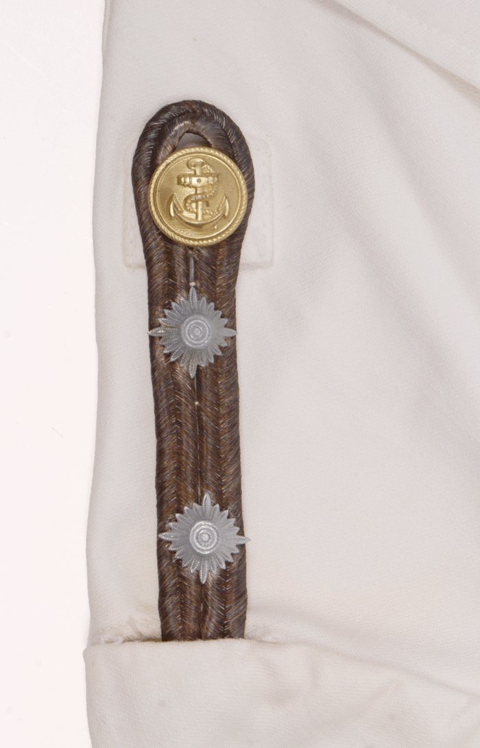 White summer tunic for a Kriegsmarine Oberfähnrich — image 5