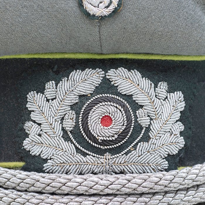 KMA16 Heer Panzergrenadier officer's visored cap made by the firm of J. Weithmann — image 7