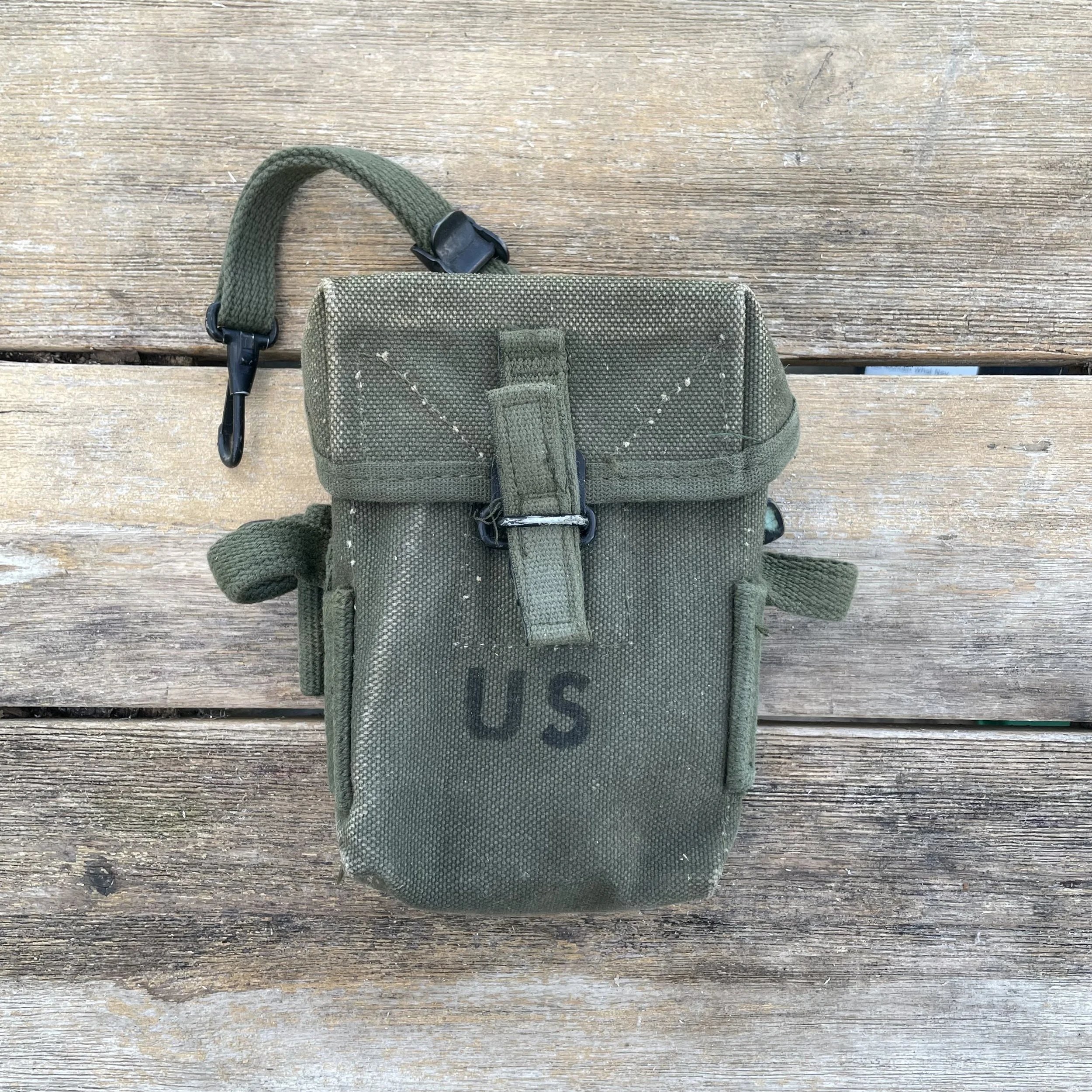 Pair of Dead Stock Vietnam War M1956 Universal Small Arms Ammunition Pouch 2nd pattern — image 2