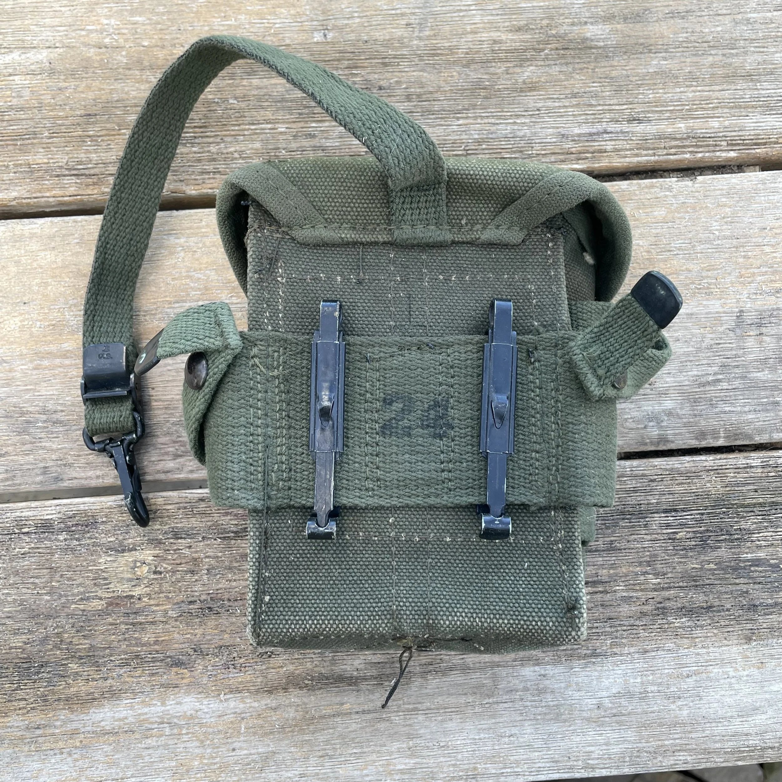Pair of Dead Stock Vietnam War M1956 Universal Small Arms Ammunition Pouch 2nd pattern — image 6