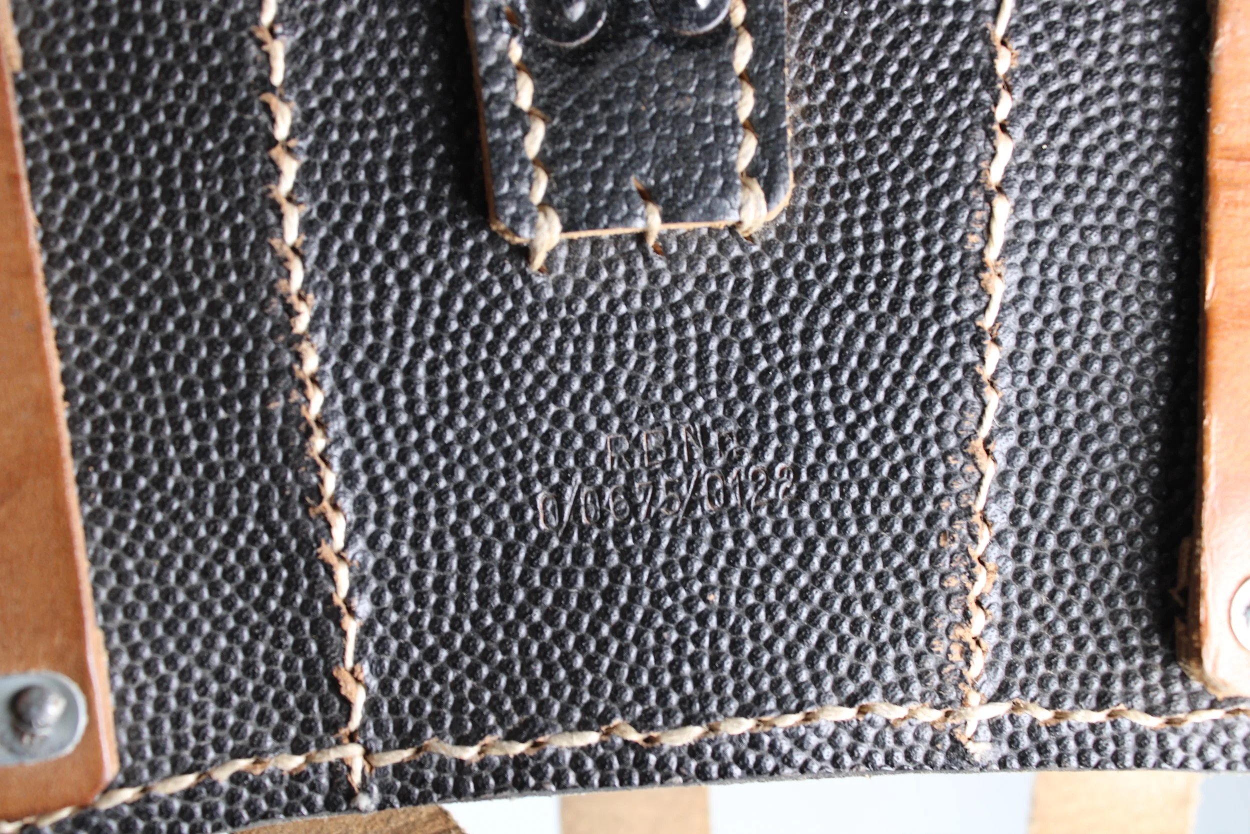 Original WW2 German Mint Late War K98 pouch RBN Marked — image 3