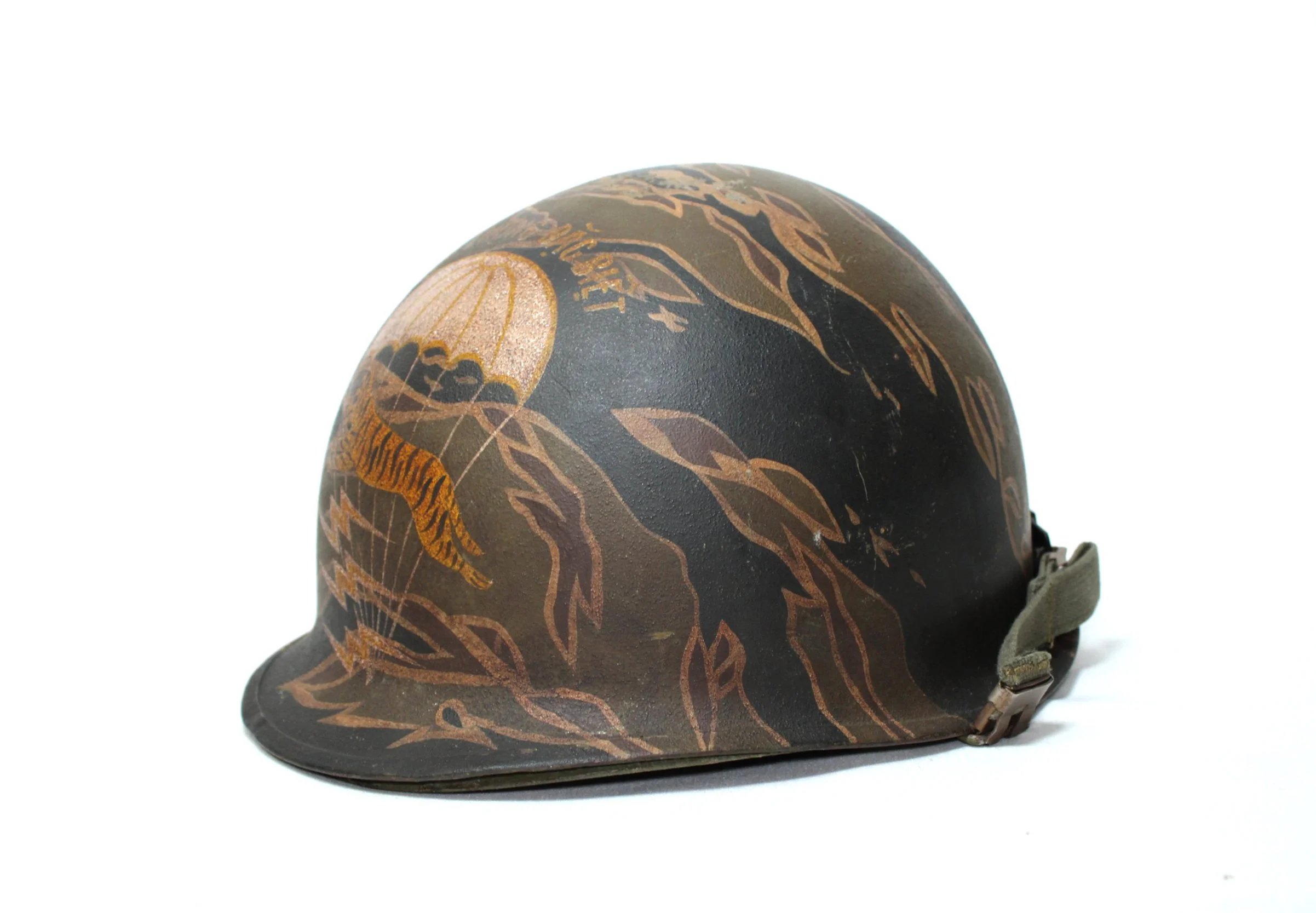 Souvenir Vietnam War 'Luc Luong Dac Biet' LLDB (Vietnamese Special Forces) Tiger Stripe M1 Helmet — image 2