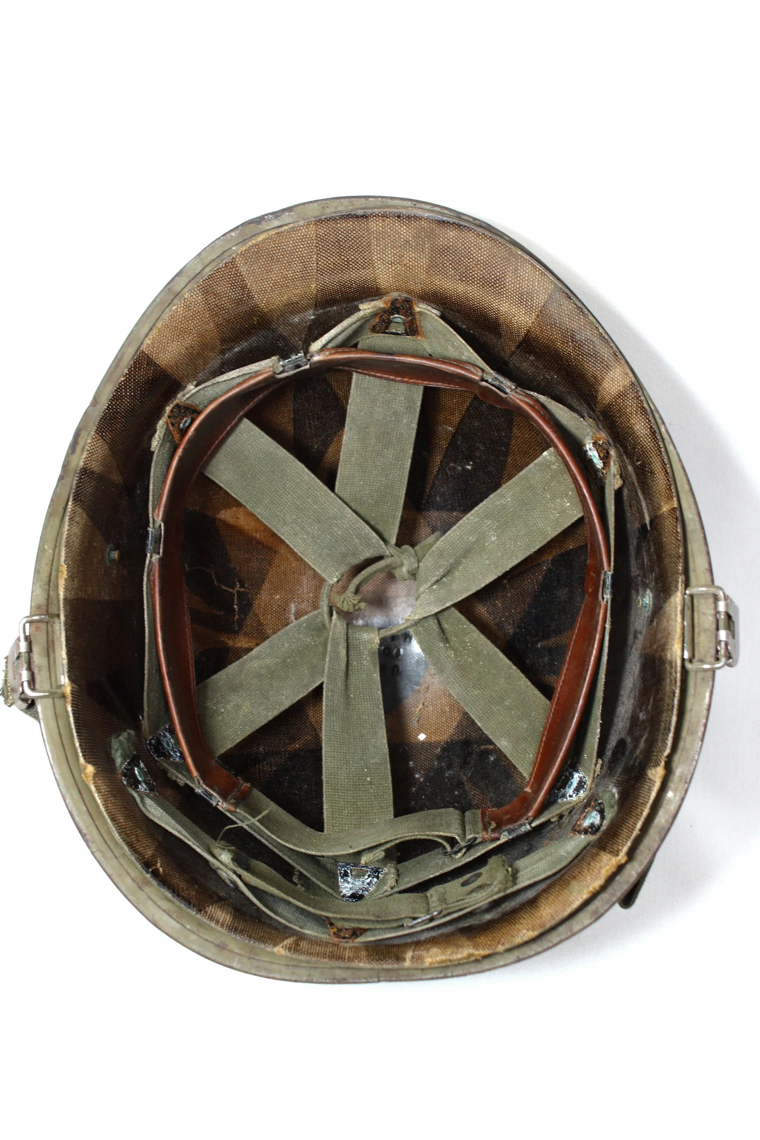 Souvenir Vietnam War 'Luc Luong Dac Biet' LLDB (Vietnamese Special Forces) Tiger Stripe M1 Helmet — image 7