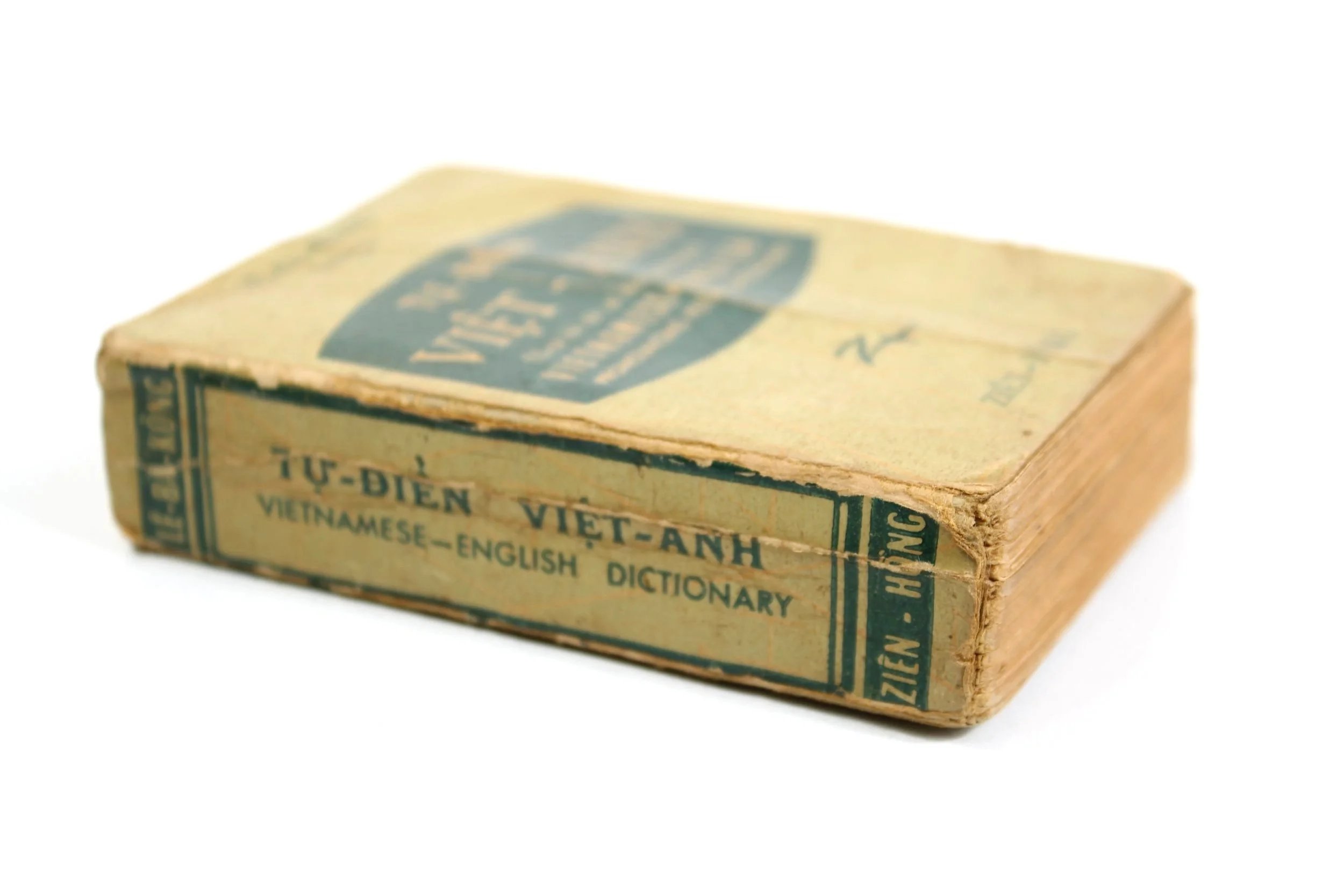 Vietnam War Very Rare Vietnamese - English pocket Dictionary 1956 — image 2