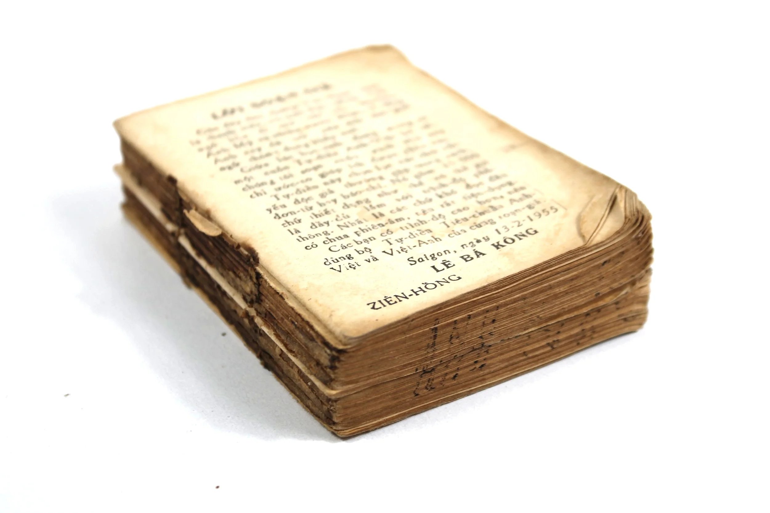 Vietnam War Very Rare Vietnamese - English pocket Dictionary 1956 — image 2